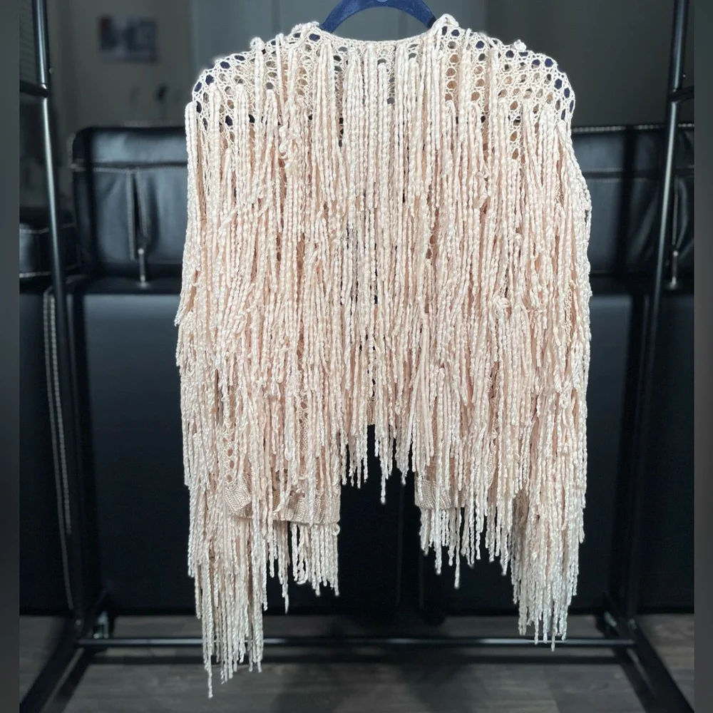 🛑 Forever 21 Shaggy Fringe Sweater (Cream) Size Small - Picture 4 of 5